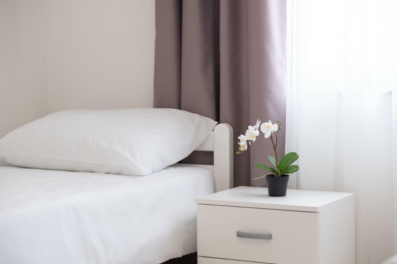 Apartmani Vila Kosa เทรบินเย ภายนอก รูปภาพ