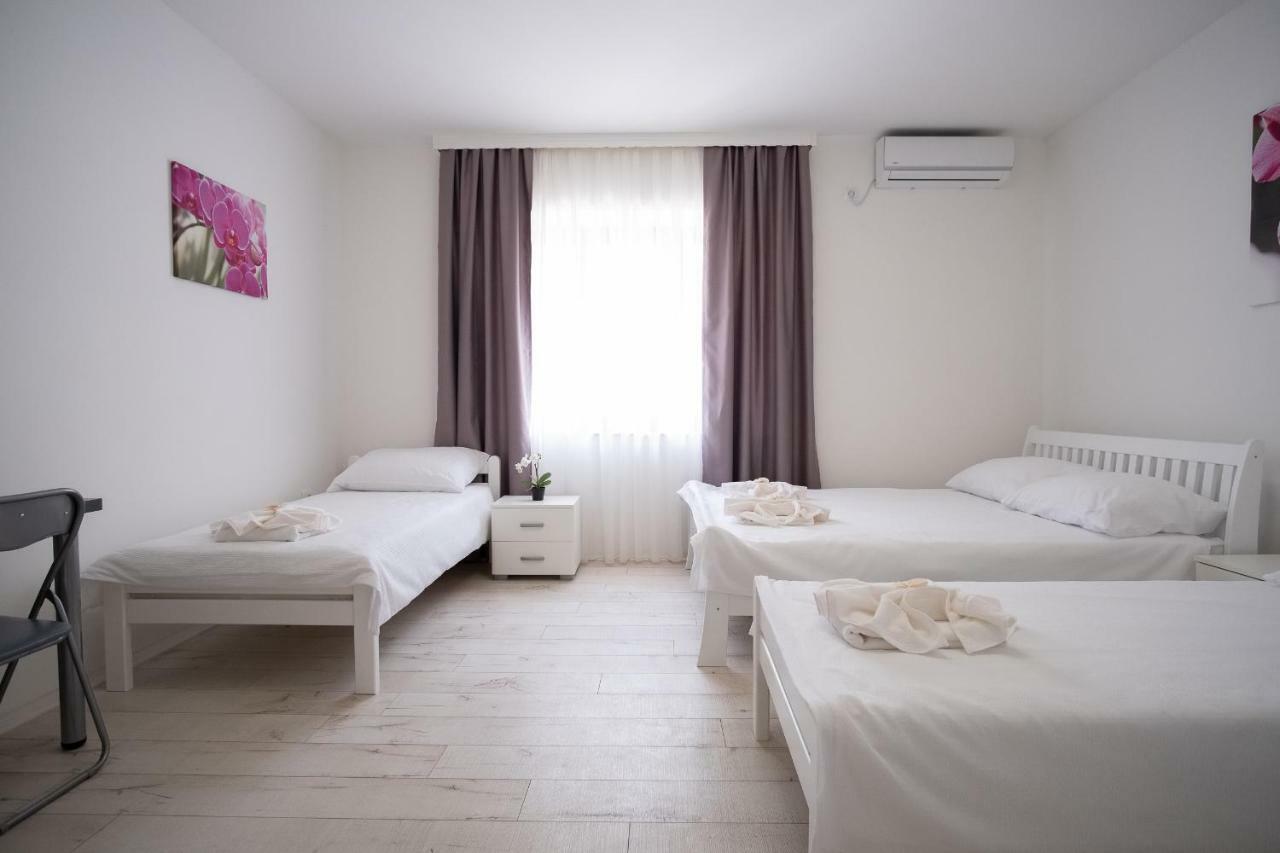 Apartmani Vila Kosa เทรบินเย ภายนอก รูปภาพ