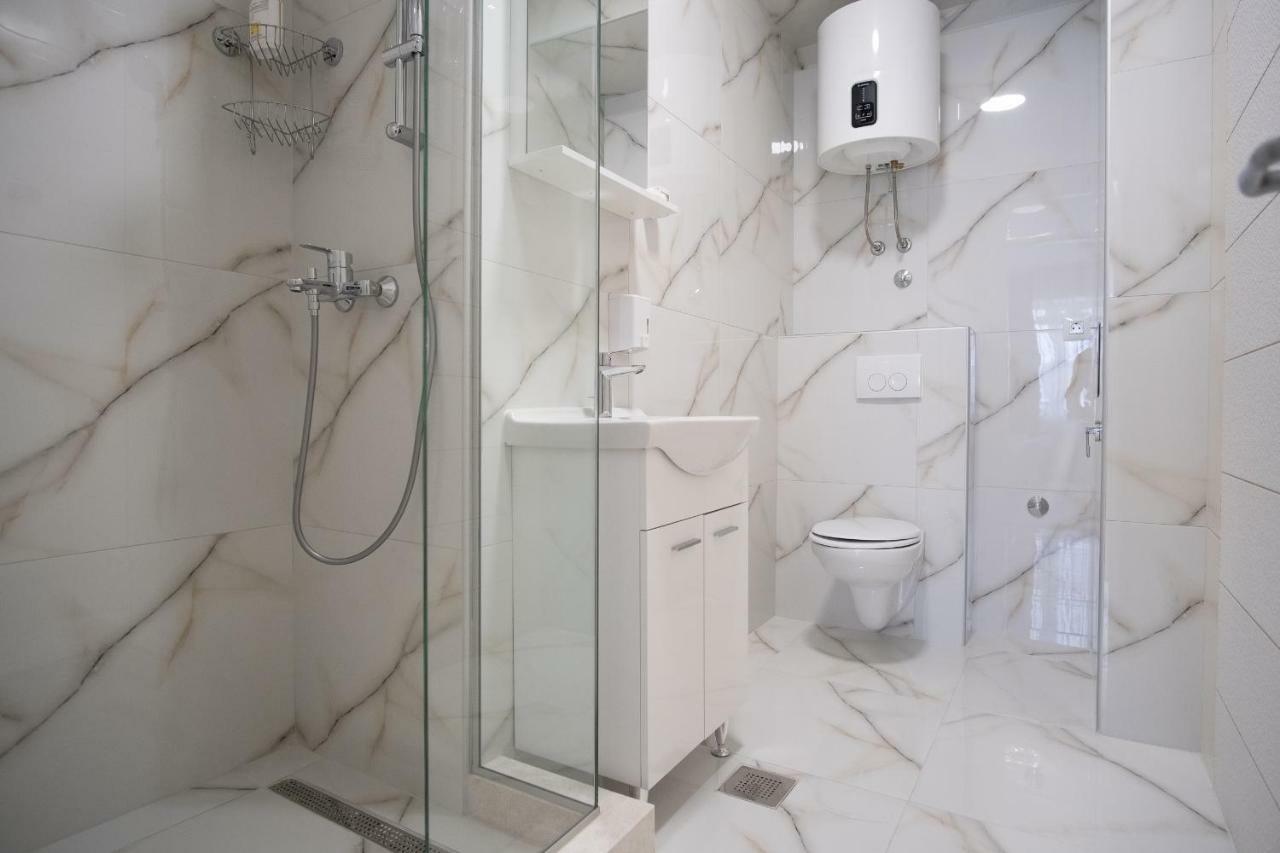 Apartmani Vila Kosa เทรบินเย ภายนอก รูปภาพ