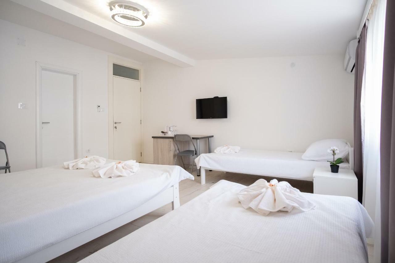 Apartmani Vila Kosa เทรบินเย ภายนอก รูปภาพ