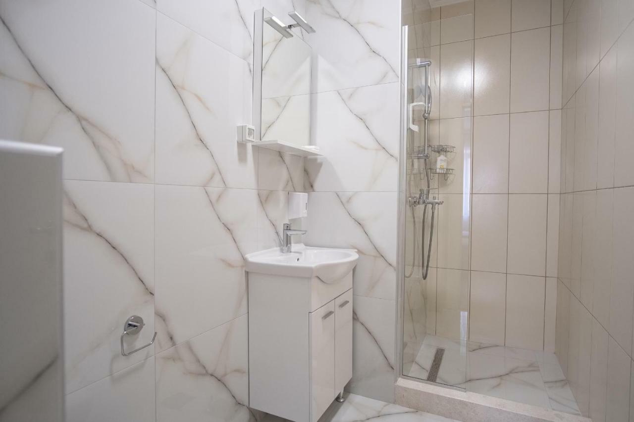 Apartmani Vila Kosa เทรบินเย ห้อง รูปภาพ