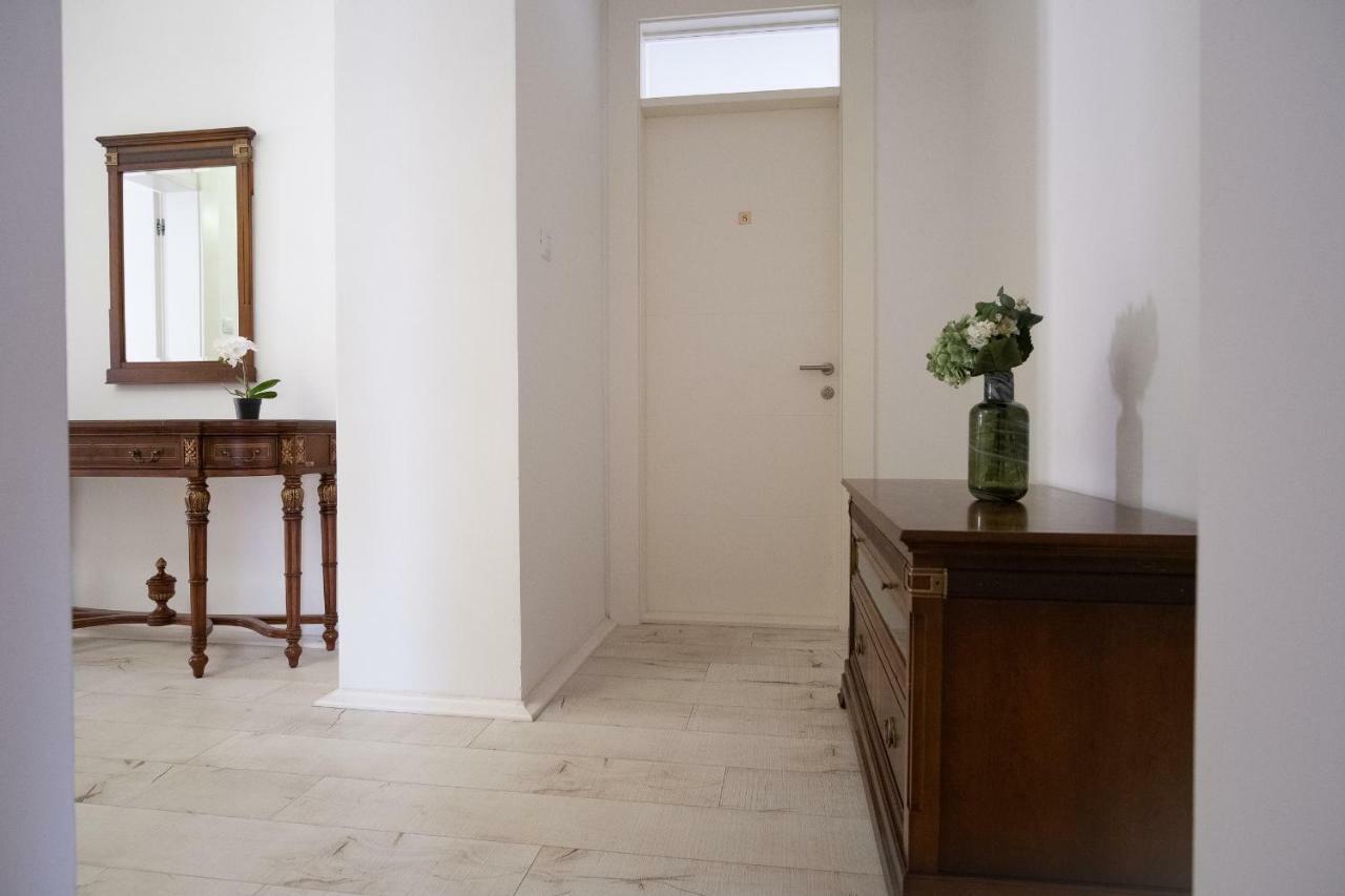 Apartmani Vila Kosa เทรบินเย ภายนอก รูปภาพ