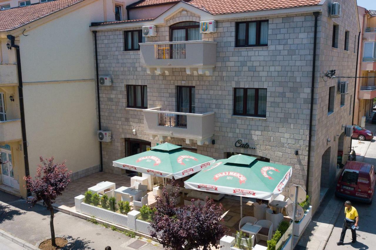 Apartmani Vila Kosa เทรบินเย ภายนอก รูปภาพ
